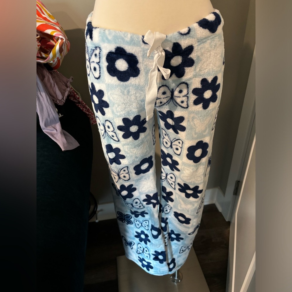 4 pairs of rue 21 fluffy sleep pants